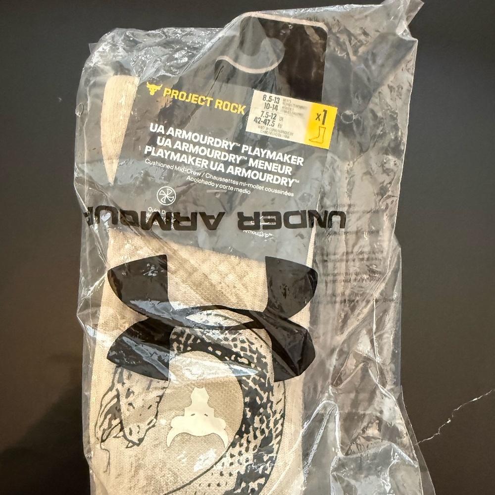 NEW Under Armour Men's Project Rock Armourdry Playmaker Socks